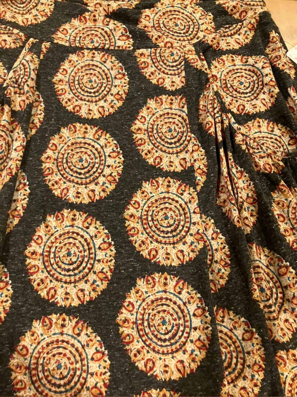 NWT Free People Bohemian Circle-Print Midi Skirt in Grey and Cream Size Large - Picture 5 of 10